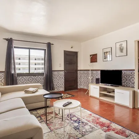 Helio Baleal House * Ferrel (Leiria)